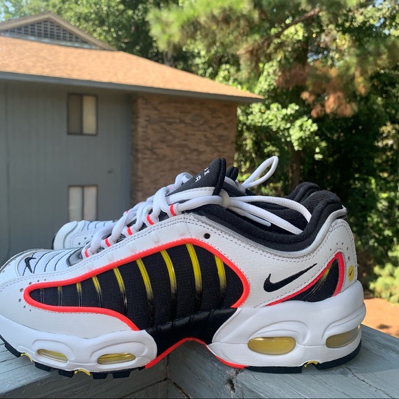 Air Max Tailwind 4 GS 'White Black Crimson' - Picture 7 of 10